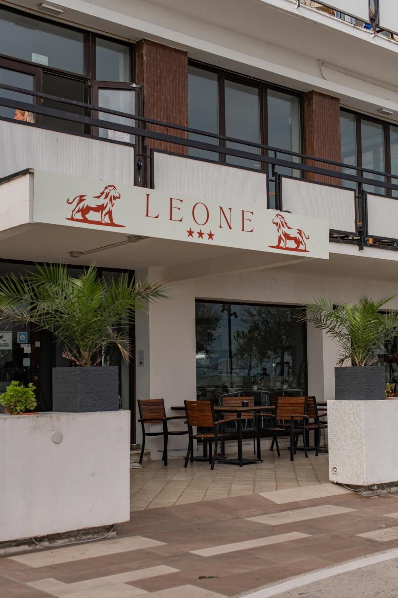 Hotel Re Leone Rimini Buitenkant foto